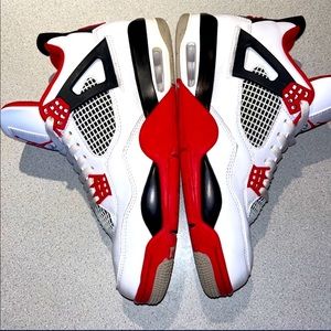 Jordan 4 fire red retro 2020 mens size 10
